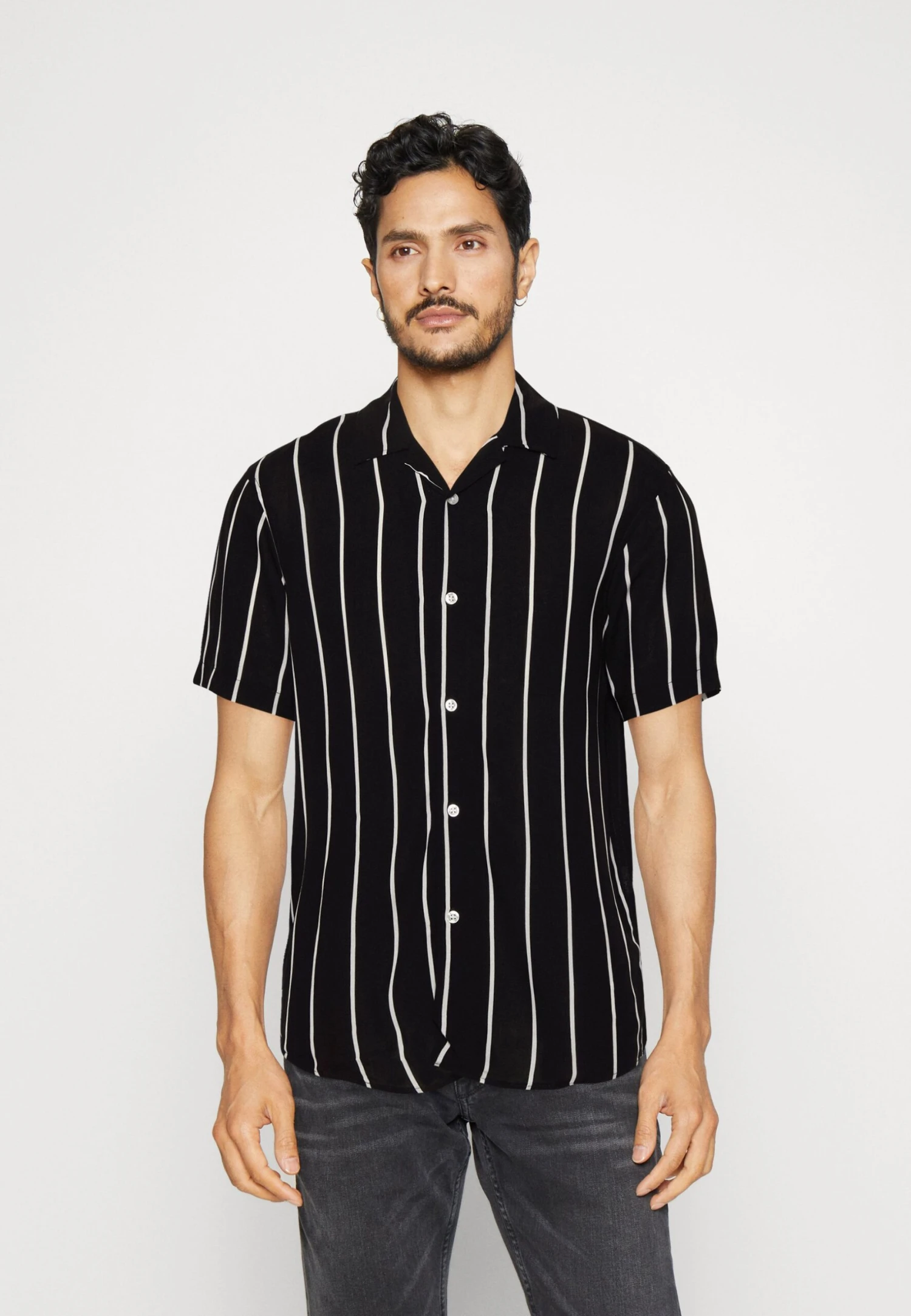 Pier One 2 Pack - Camisa - Olive/Black 4 Pier One 2 Pack - Camisa - Olive/Black - Imagen 4