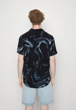 Pier One Marble Resort Unisex - Camisa - Black 8 Pier One Marble Resort Unisex - Camisa - Black -Pier One Ventas 0420f424c95e4678b3f6a5d999b41298