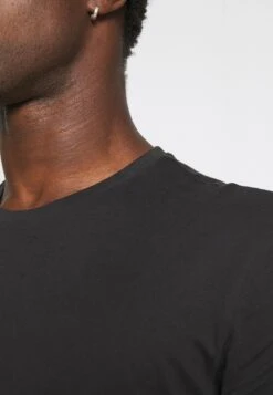 Pier One 3 Pack - Camiseta Básica - Black/Mottled Dark Grey/Bordeaux -Pier One Ventas 04cd6e61680f434c97b57d78f55241fd