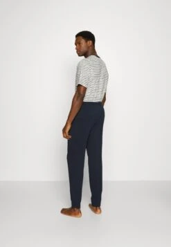 Pier One 2 Pack - Pantalón De Pijama - Dark Blue/Mottled Light Grey 9 Pier One 2 Pack - Pantalón De Pijama - Dark Blue/Mottled Light Grey -Pier One Ventas 058df6f0d3f34a2aaf1cb22da08558a8