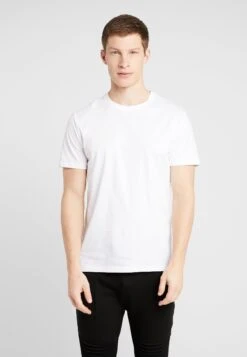 Pier One 5 Pack - Camiseta Básica - White 7 Pier One 5 Pack - Camiseta Básica - White -Pier One Ventas 09629680fd4c490bb0c8df506a9891fc