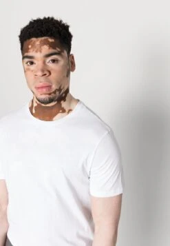 Pier One 10 Pack - Camiseta Básica - White/Black 11 Pier One 10 Pack - Camiseta Básica - White/Black -Pier One Ventas 20c7d5f73fe449b7b6c0eb7a99388079