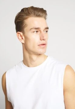 Pier One 3 Pack - Camiseta Básica - Grey/White/Black 13 Pier One 3 Pack - Camiseta Básica - Grey/White/Black -Pier One Ventas 21dde7acbf5b42698638ca153e5020d5