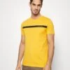 Pier One Camiseta Estampada - Yellow