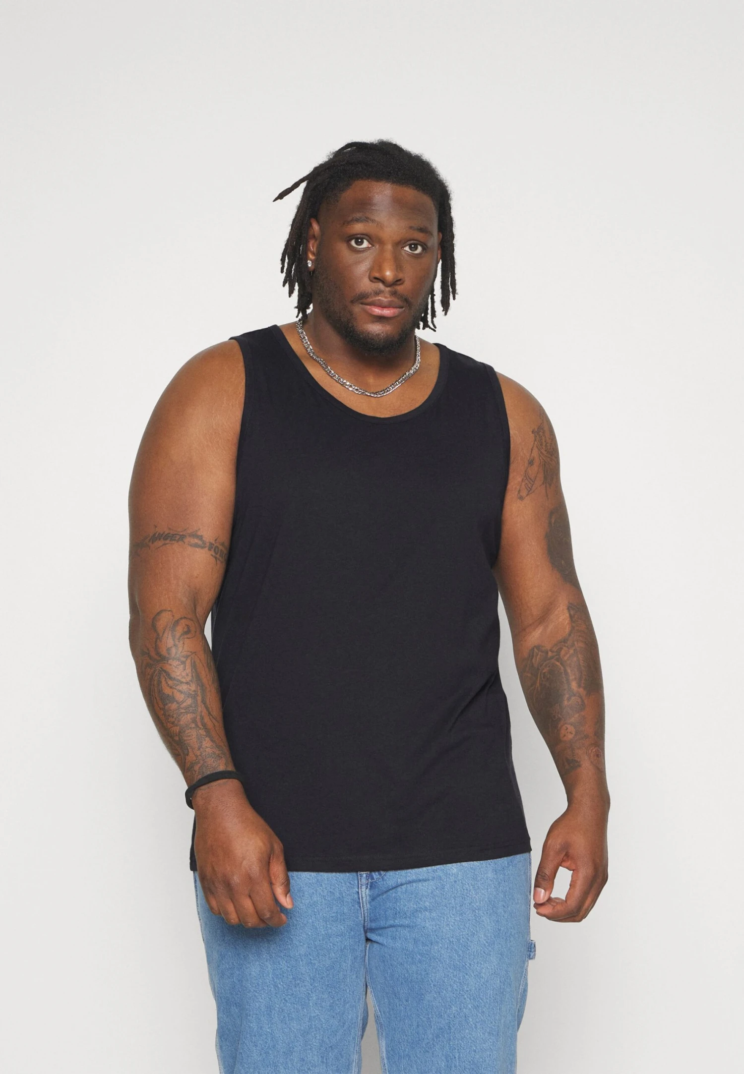 Pier One 3 Pack- Top - Black/Grey/Khaki 2 Pier One 3 Pack- Top - Black/Grey/Khaki - Imagen 2