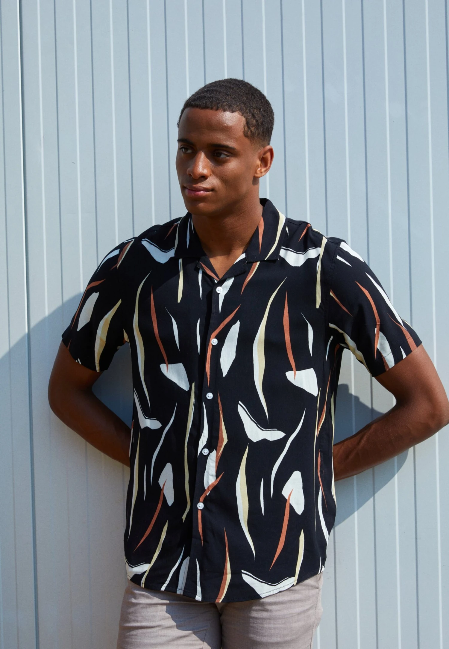 Pier One Contemporary Art Regular Resort- Camisa - Black 3 Pier One Contemporary Art Regular Resort- Camisa - Black - Imagen 3