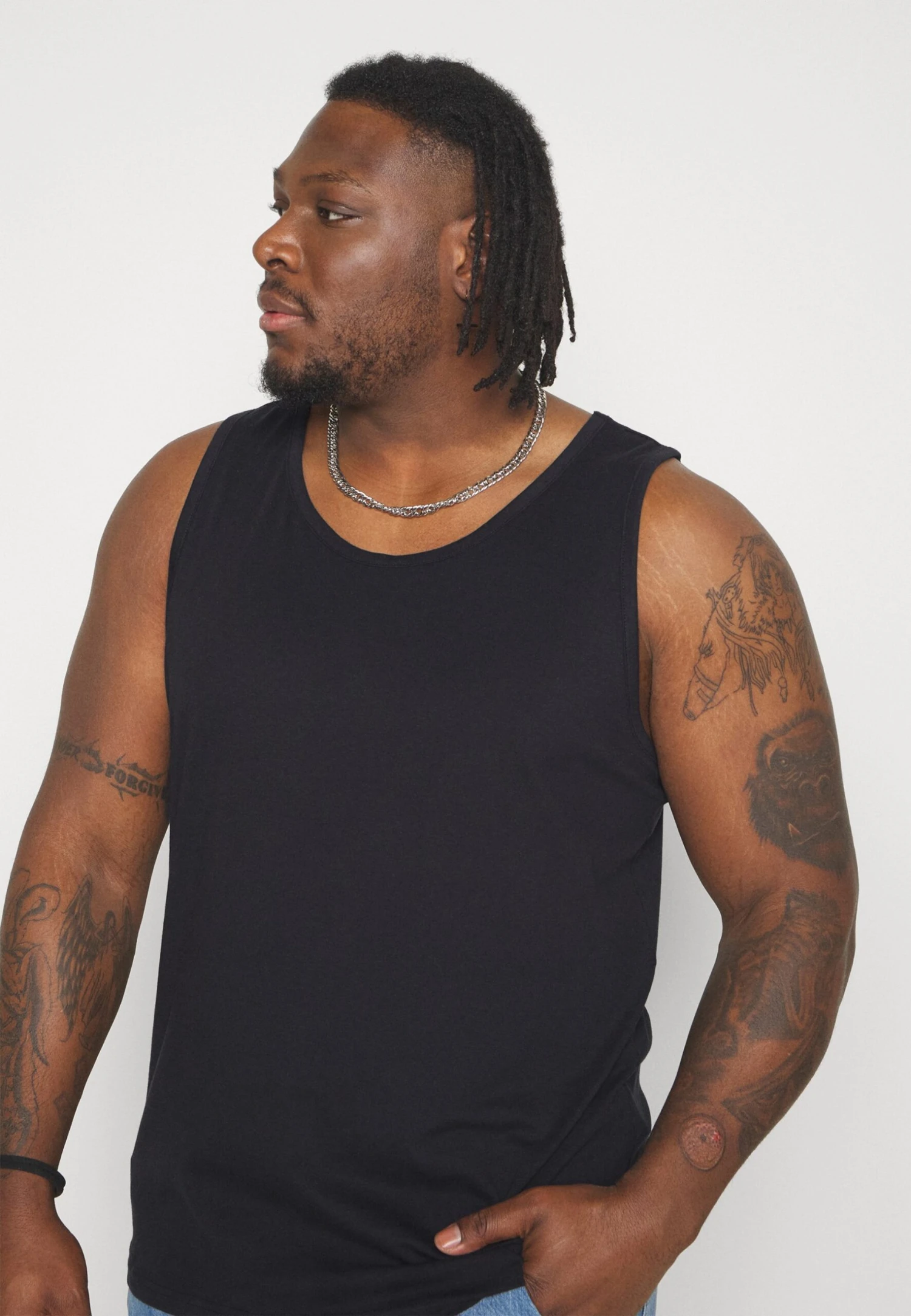 Pier One 3 Pack- Top - Black/Grey/Khaki 4 Pier One 3 Pack- Top - Black/Grey/Khaki - Imagen 4