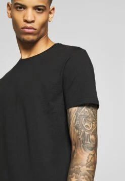 Pier One 3 Pack - Camiseta Básica -Black/ White -Pier One Ventas 3c7fec9282cf41fe87a7e68583b84b09