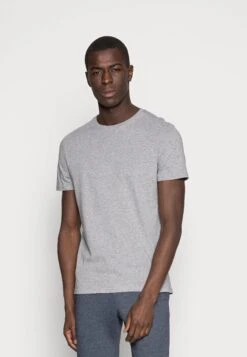 Pier One 3 Pack - Camiseta Básica - White/Black/Light Grey 10 Pier One 3 Pack - Camiseta Básica - White/Black/Light Grey -Pier One Ventas 4076e7e50d3a4fb78cc08ea42ee0eb04