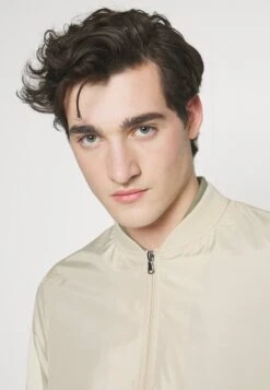 Pier One Chaquetas Bomber - Beige 11 Pier One Chaquetas Bomber - Beige -Pier One Ventas 5e692062430840f0a678357133c5816a