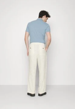 Pier One Drawcord Trousers Linen Blend - Pantalones - Off-White 7 Pier One Drawcord Trousers Linen Blend - Pantalones - Off-White -Pier One Ventas 65c988989ad143de851aee47dda41e80