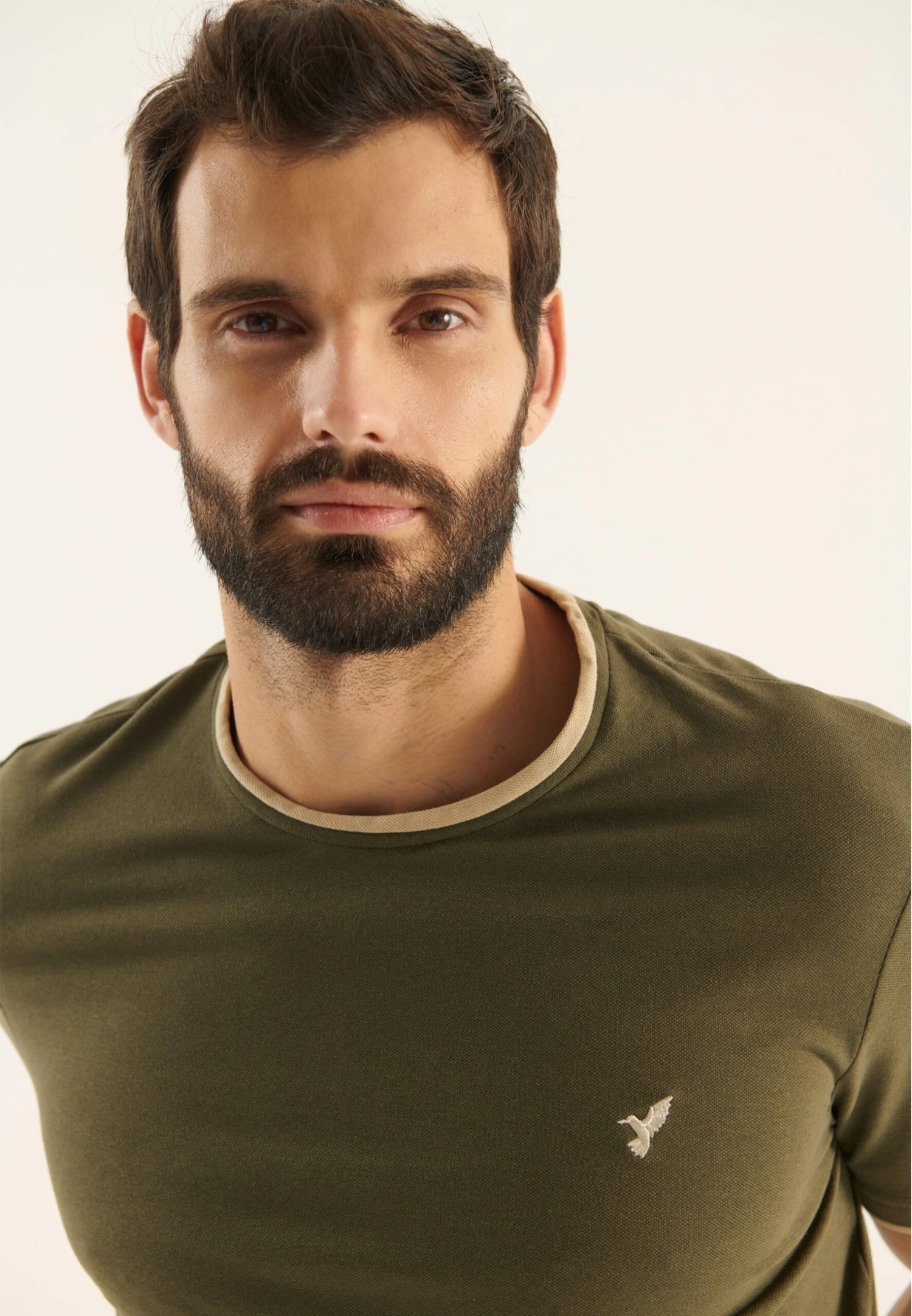 Pier One Camiseta Básica - Olive 5 Pier One Camiseta Básica - Olive - Imagen 5