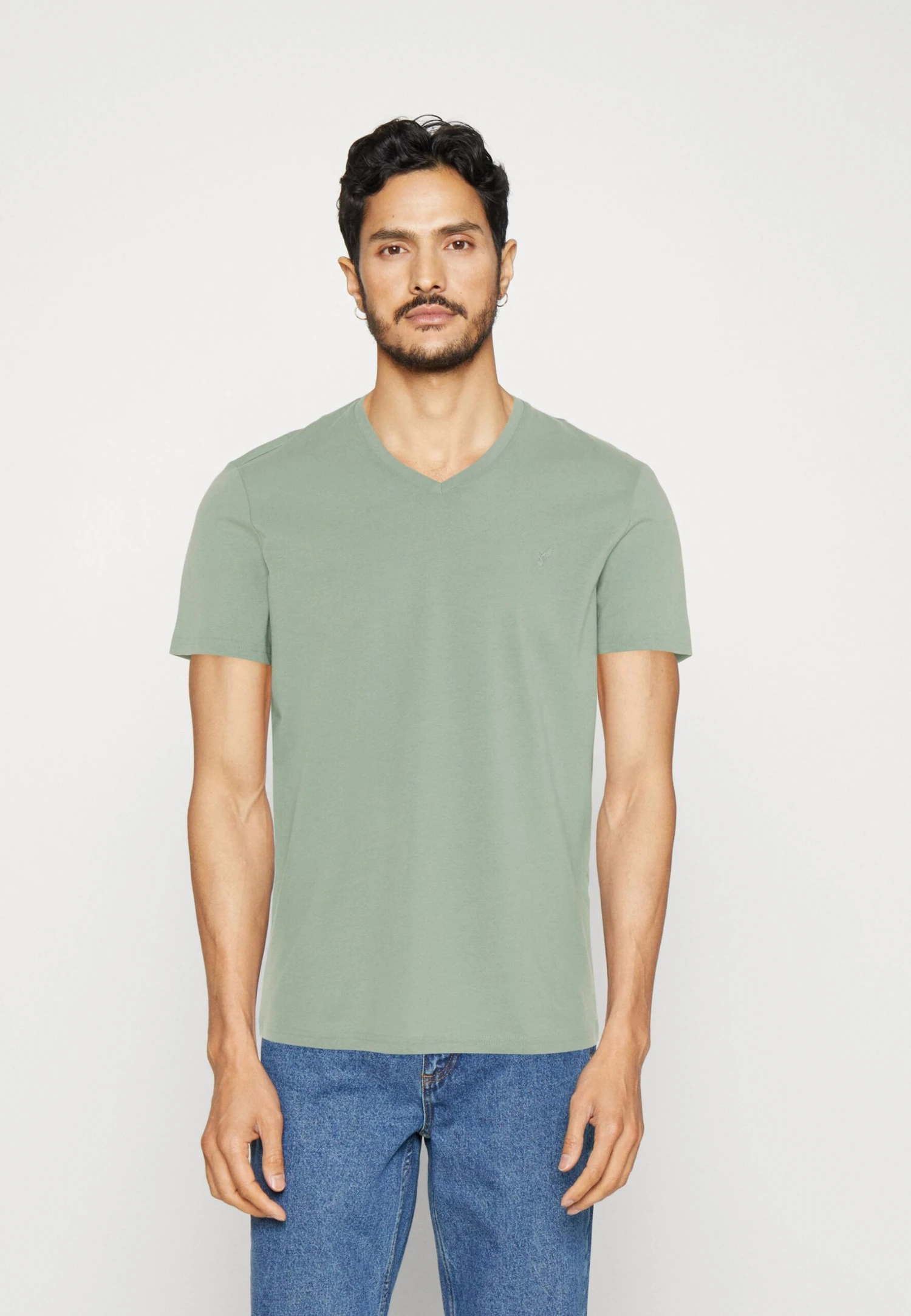 Pier One V Neck Bird Tonal 3 Pack - Camiseta Básica - Mint/Off-Whit/Blue Grey 2 Pier One V Neck Bird Tonal 3 Pack - Camiseta Básica - Mint/Off-Whit/Blue Grey - Imagen 2