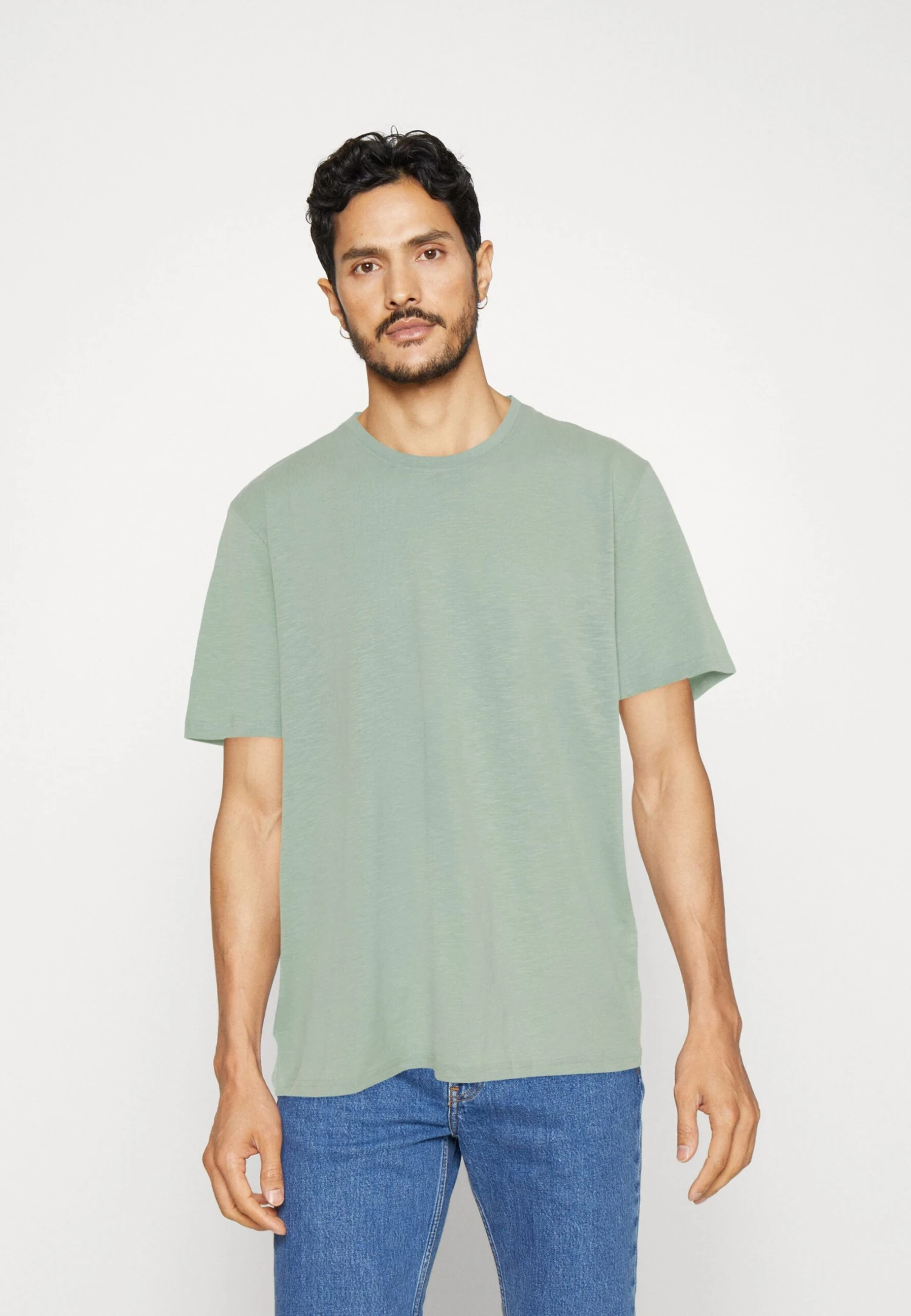 Pier One 5 Pack - Camiseta Básica - Mint/Off-White/Khaki 2 Pier One 5 Pack - Camiseta Básica - Mint/Off-White/Khaki - Imagen 2