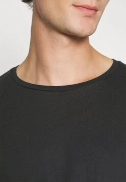 Pier One 2 Pack - Camiseta De Manga Larga - Black/Khaki 11 Pier One 2 Pack - Camiseta De Manga Larga - Black/Khaki -Pier One Ventas 9738d7a40e2d43ecbbab45cbd3bc692f