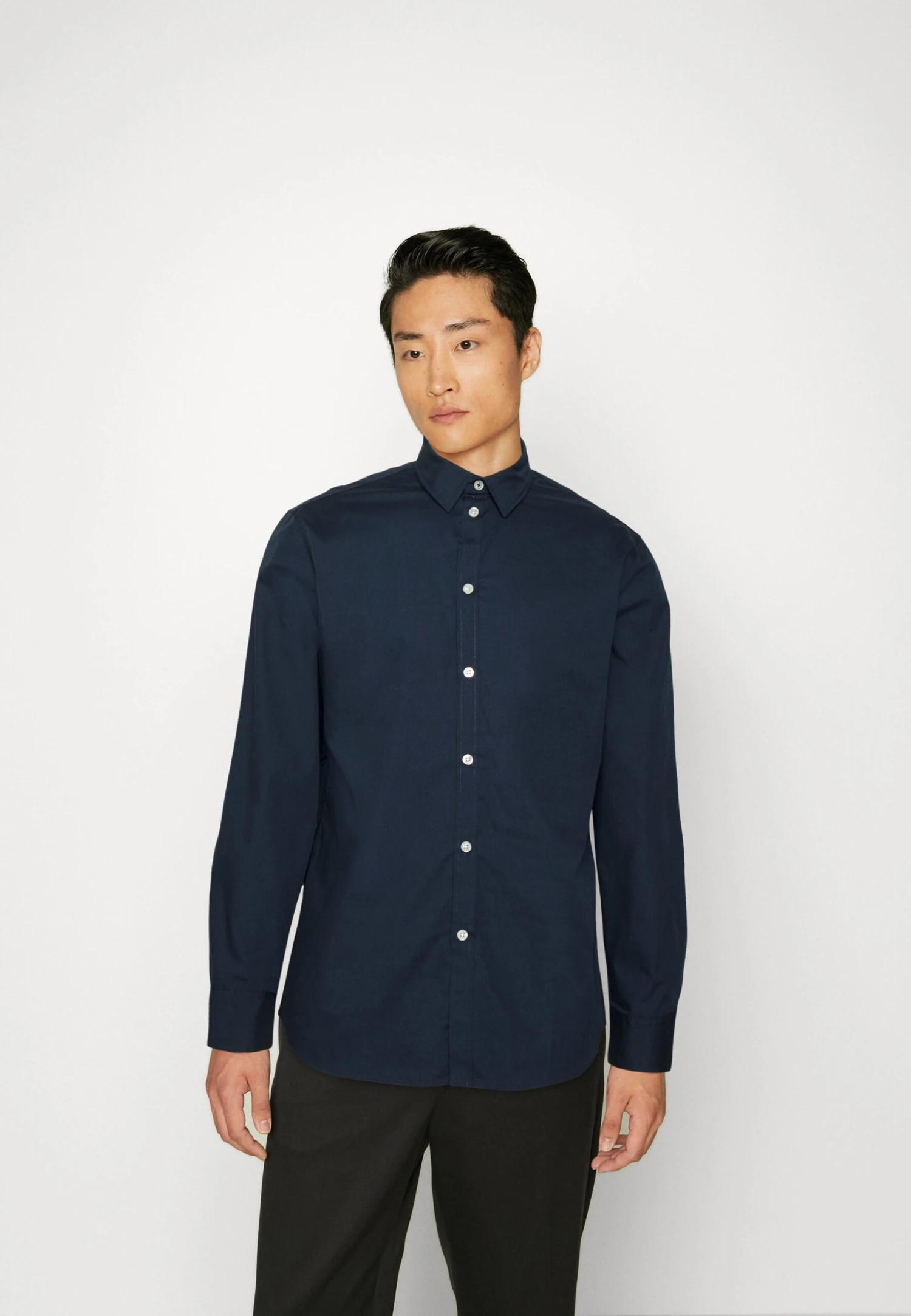 Pier One 3 Pack - Camisa Elegante - White/Light Blue/Dark Blue 2 Pier One 3 Pack - Camisa Elegante - White/Light Blue/Dark Blue - Imagen 2