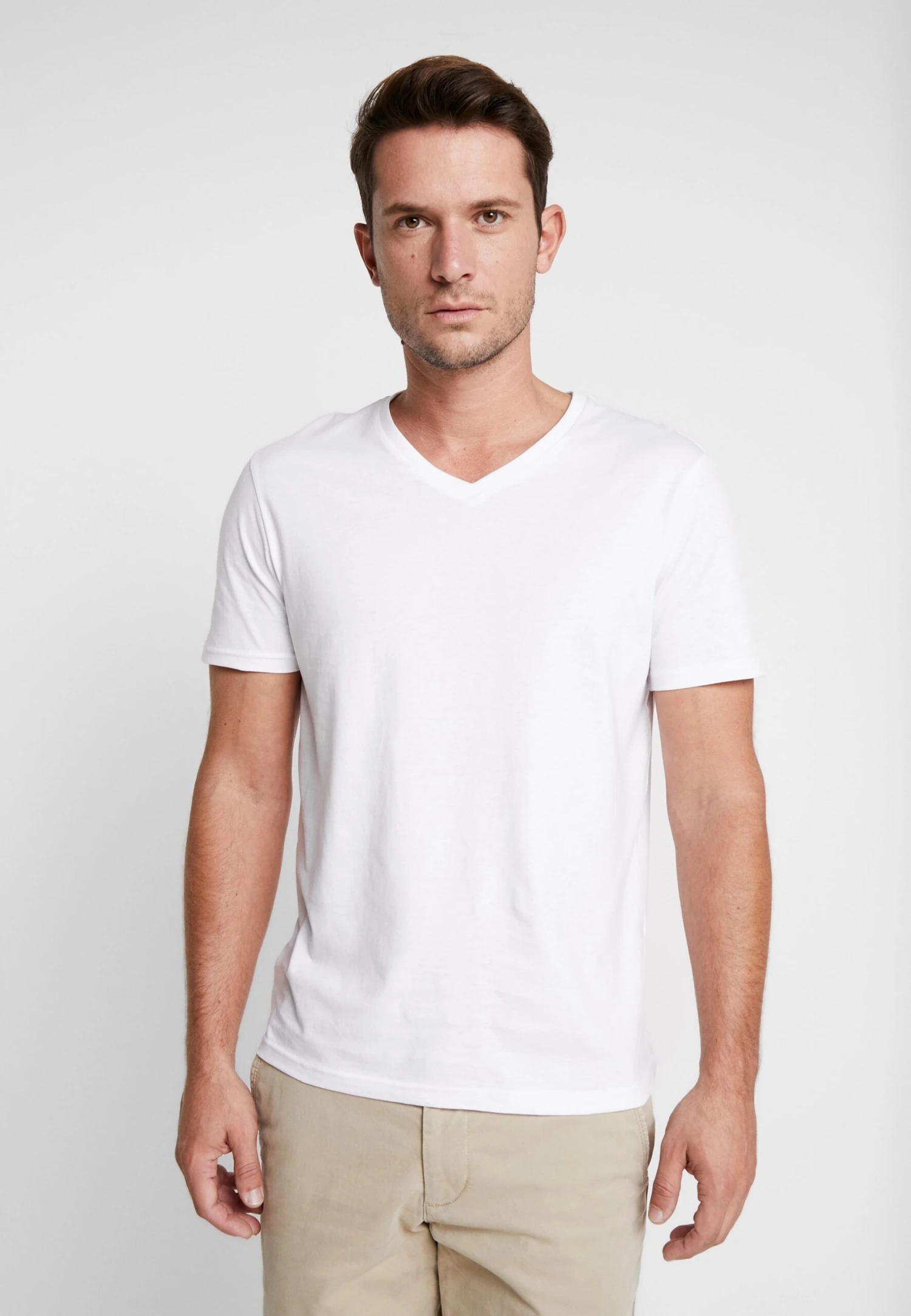 Pier One 3 Pack- Camiseta Básica - White 2 Pier One 3 Pack- Camiseta Básica - White - Imagen 2