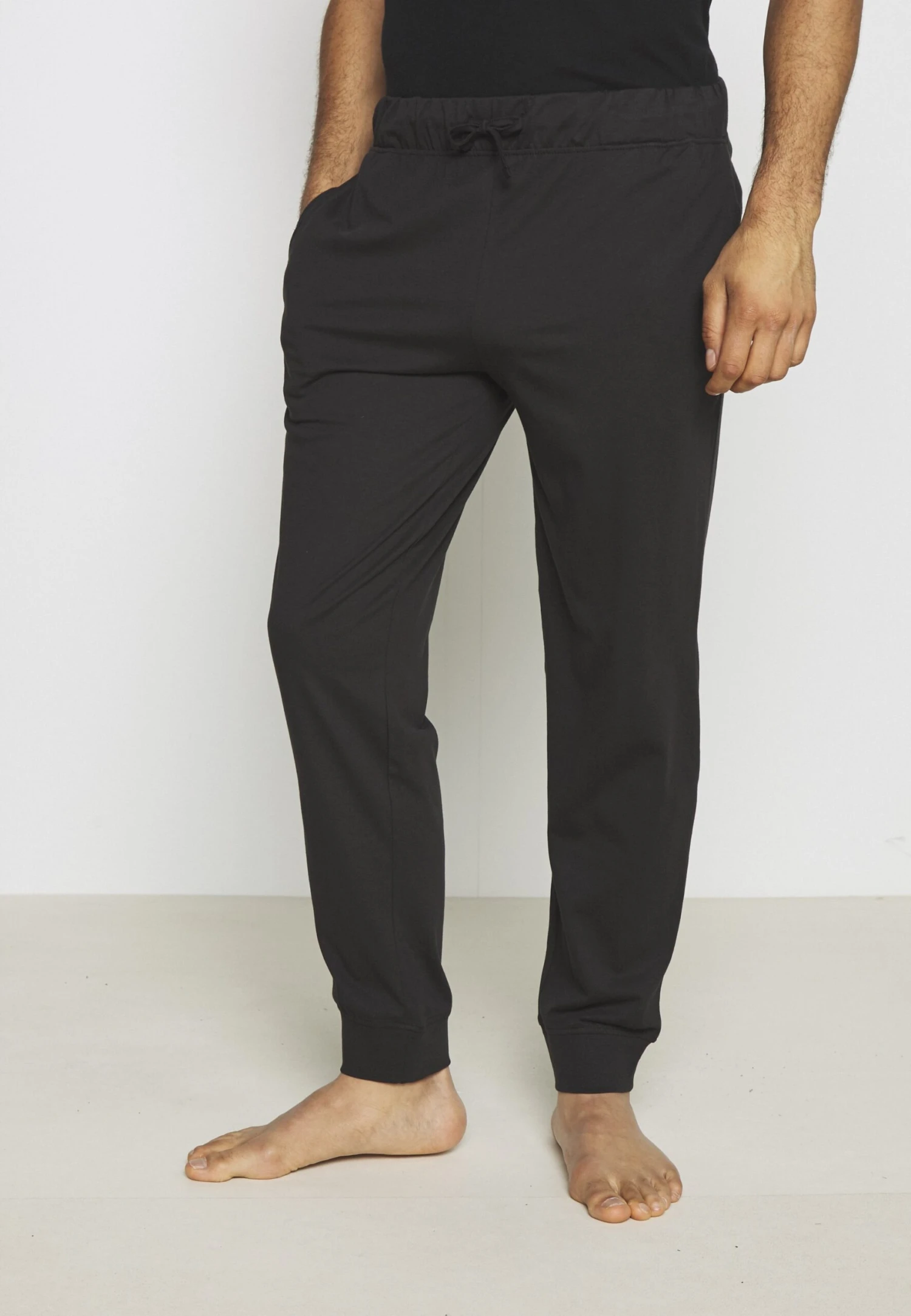 Pier One 2 Pack - Pantalón De Pijama - Black/Khaki 4 Pier One 2 Pack - Pantalón De Pijama - Black/Khaki - Imagen 4